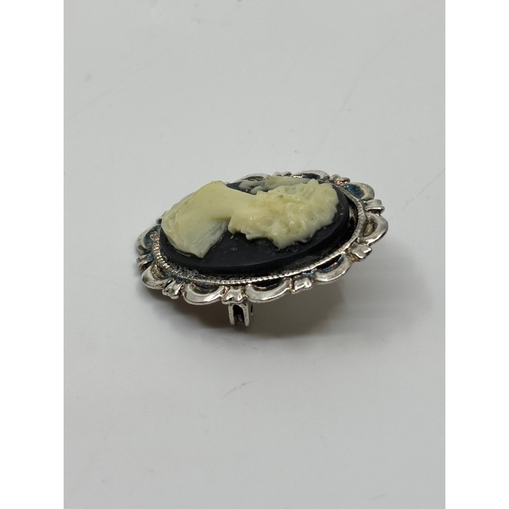 Vintage Style Cameo Brooch Silver Tone Ornate Oval Portrait Pin Black Cream - Picture 2 of 7